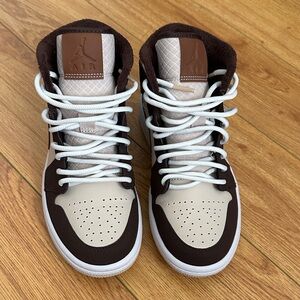 Jordan Women's Sneakers in Brown and Cream